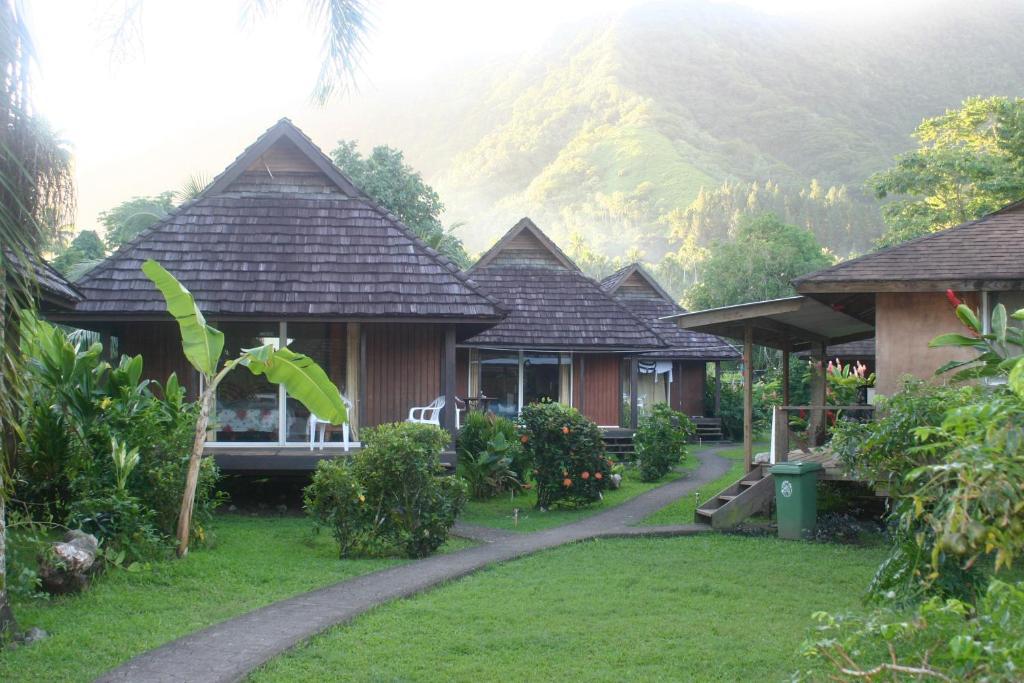 Tauhanihani Village Lodge La Vague Bleue Teahupoo Eksteriør bilde