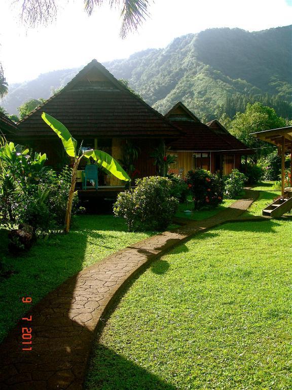 Tauhanihani Village Lodge La Vague Bleue Teahupoo Eksteriør bilde